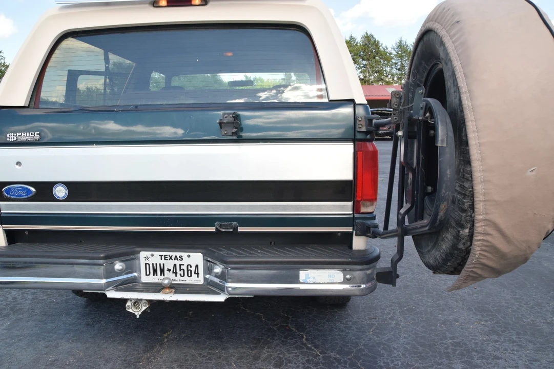 1992 Ford Bronco 5th Gen - Image 2 of 21