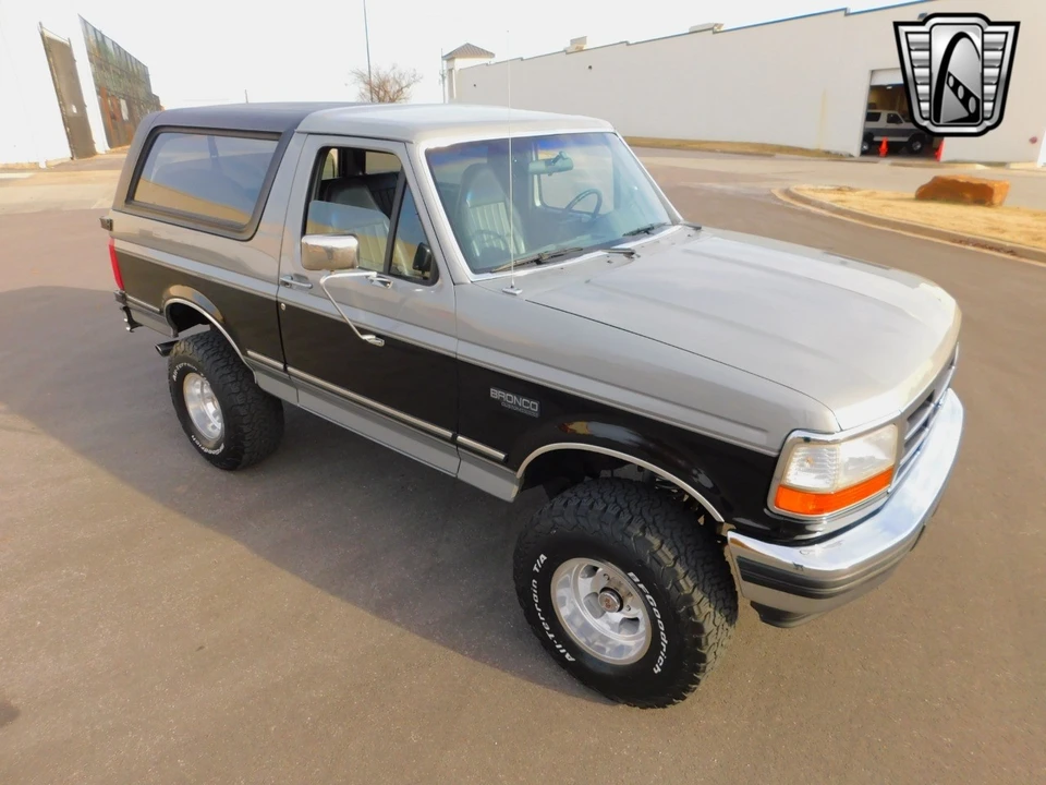 1992 Ford Bronco 5th Gen - Image 9 of 21
