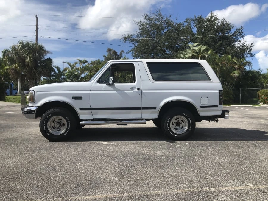 1992 Ford Bronco 5th Gen - Image 2 of 9