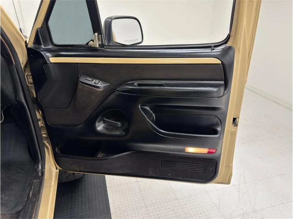 1992 Ford Bronco 5th Gen - Image 30 of 31