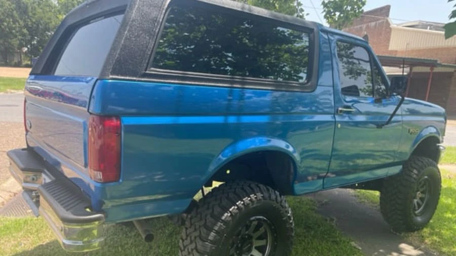 1992 Ford Bronco 5th Gen - Image 2 of 16