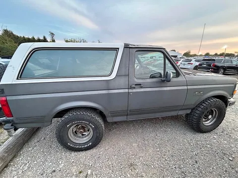 1992 Ford Bronco Custom
