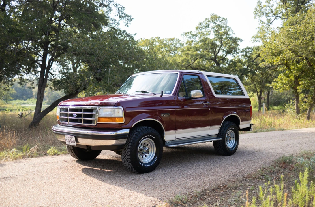 1992 Ford Bronco 5th Gen - Image 2 of 31