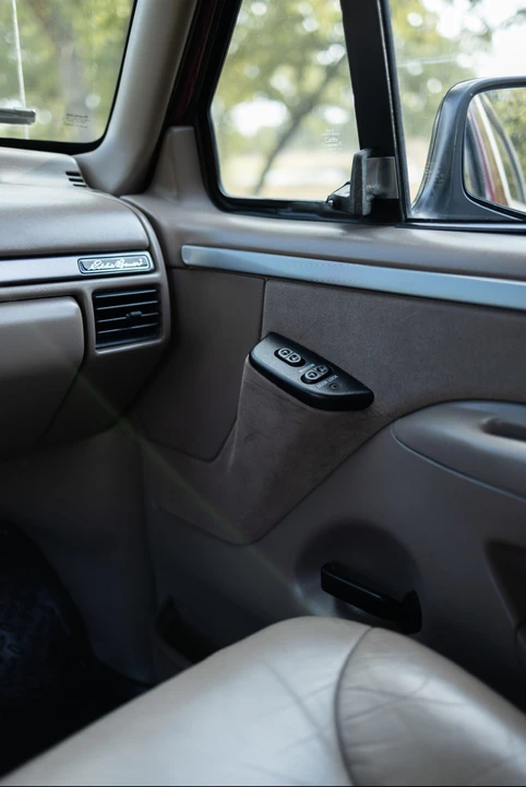 1992 Ford Bronco 5th Gen - Image 28 of 31