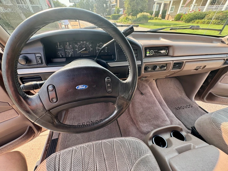1992 Ford Bronco 5th Gen - Image 17 of 31