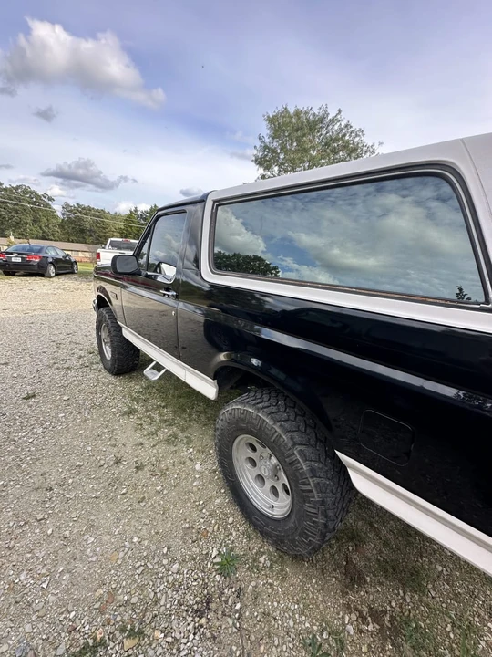 1992 Ford Bronco 5th Gen - Image 5 of 10