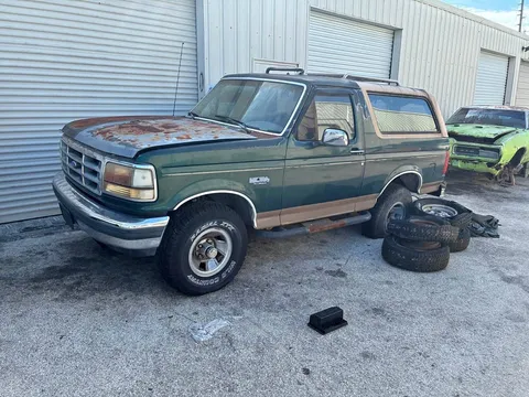 1992 Ford Bronco Eddie Bauer / XLT