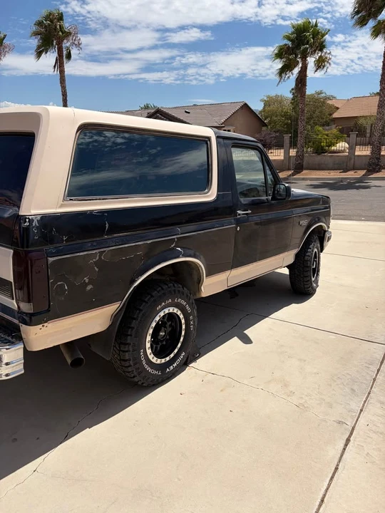 1992 Ford Bronco 5th Gen - Image 2 of 13