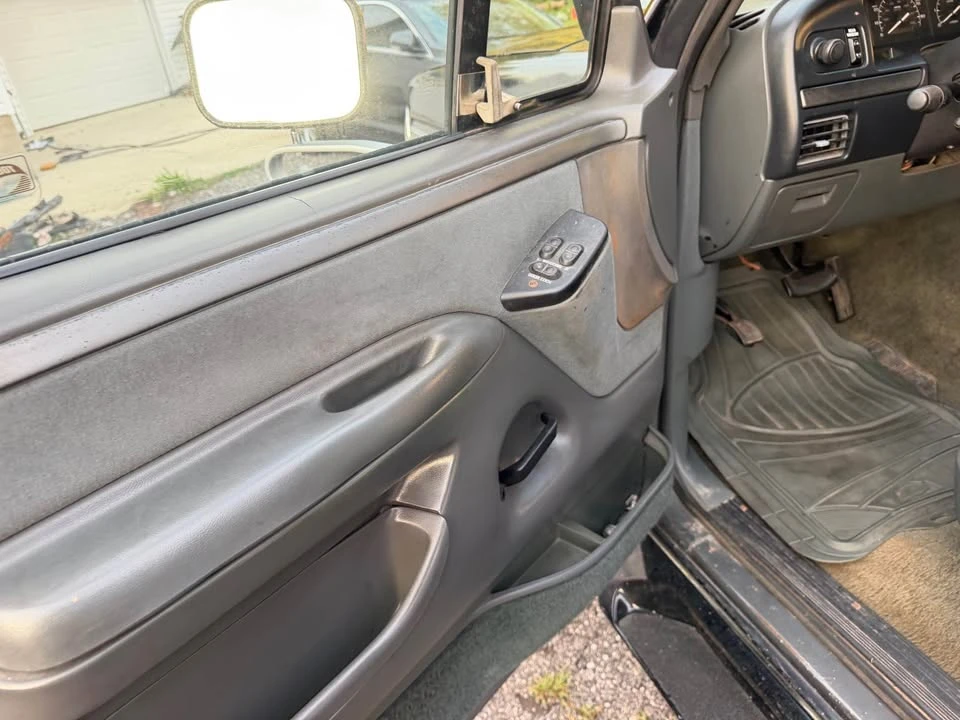 1992 Ford Bronco 5th Gen - Image 12 of 13