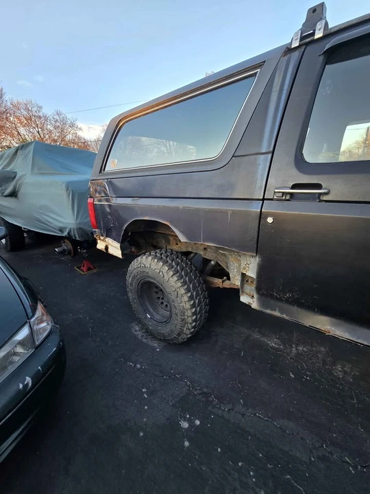 1992 Ford Bronco 5th Gen - Image 10 of 11