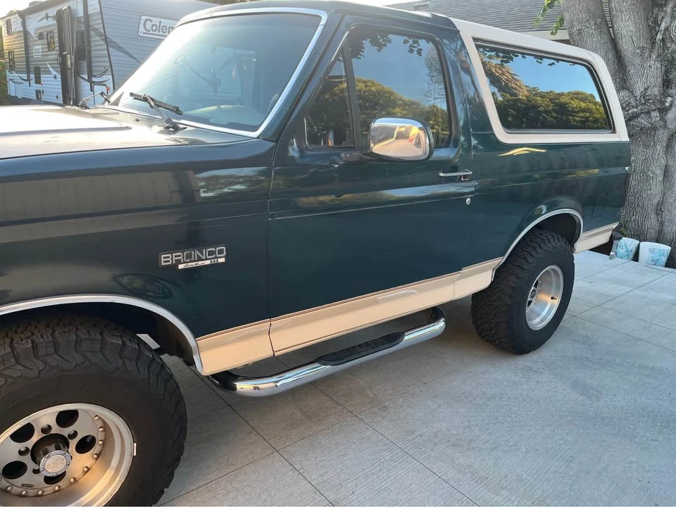 1992 Ford Bronco 5th Gen - Image 2 of 16