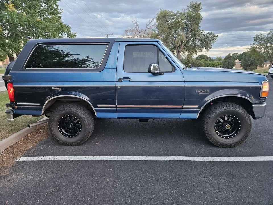 1992 Ford Bronco 5th Gen - Image 2 of 12