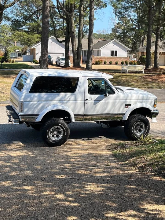 1992 Ford Bronco 5th Gen - Image 2 of 10