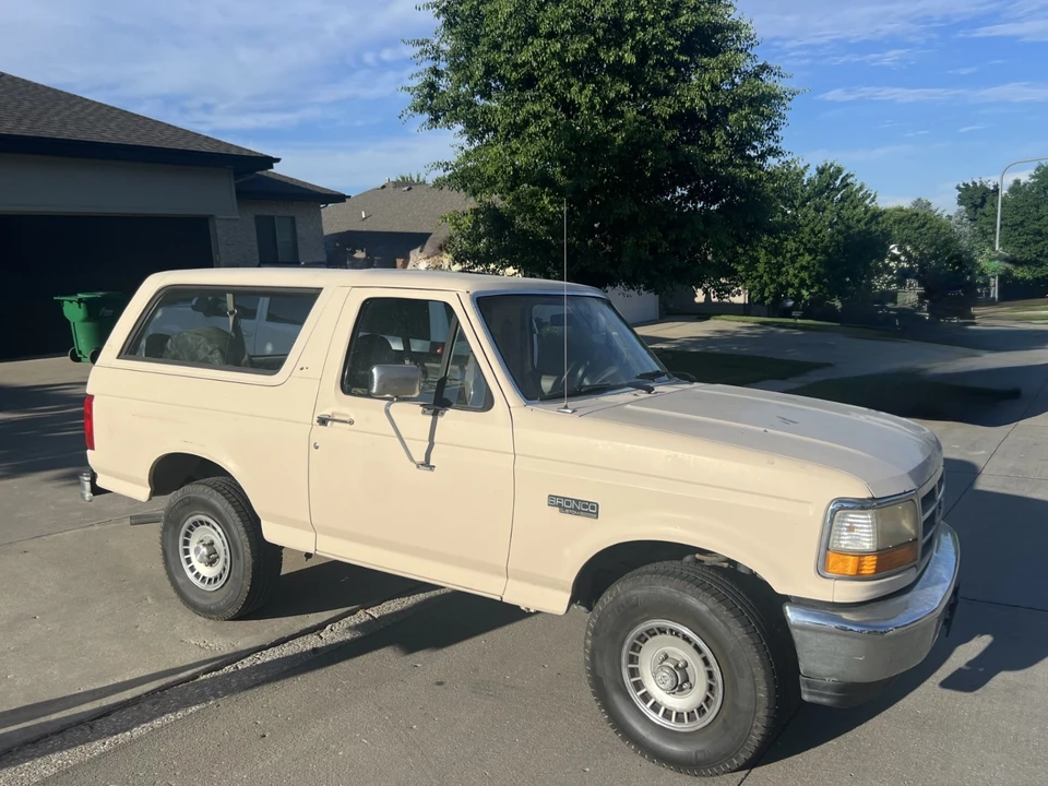 1992 Ford Bronco 5th Gen - Image 2 of 6