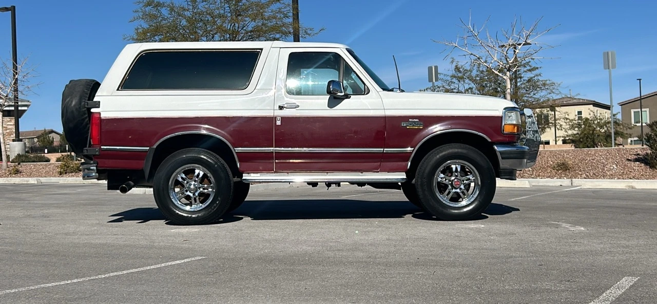 1992 Ford Bronco 5th Gen - Image 2 of 18