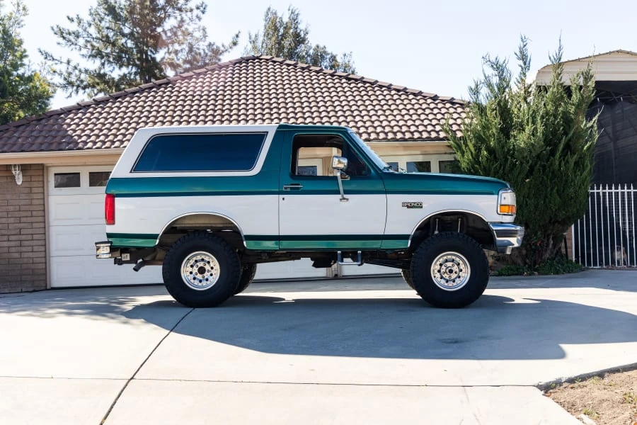 1992 Ford Bronco 5th Gen - Image 2 of 31