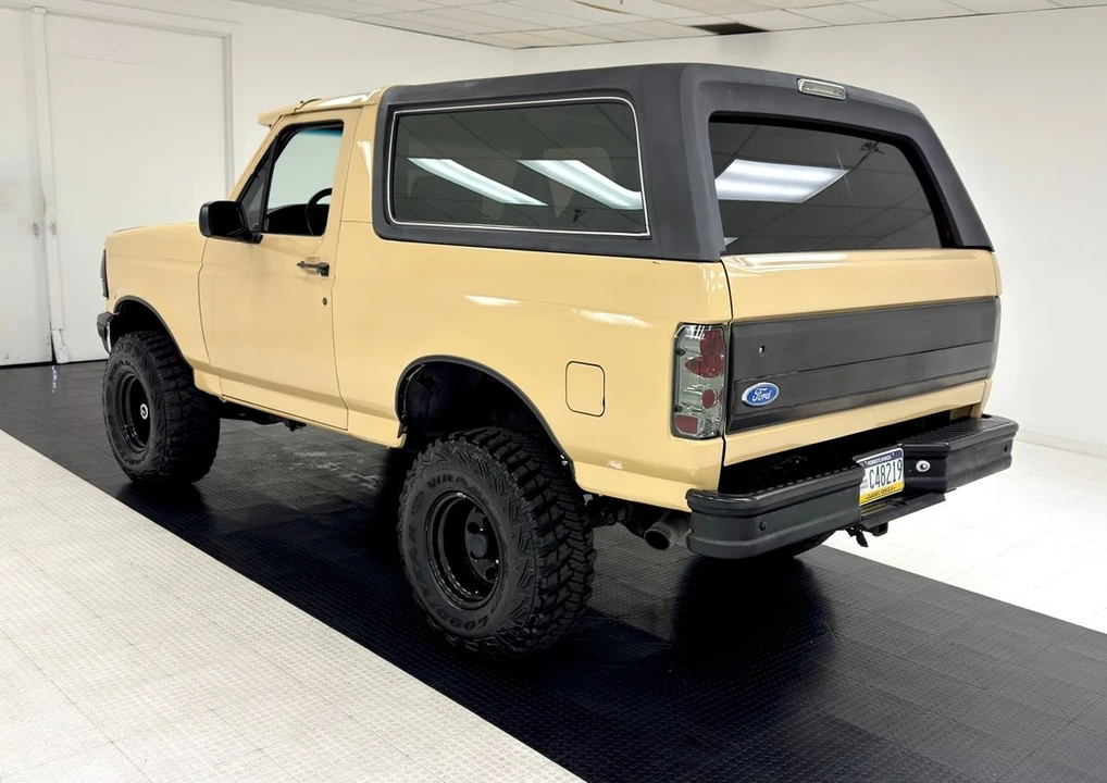 1992 Ford Bronco 5th Gen - Image 3 of 12