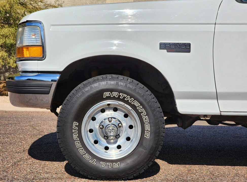 1992 Ford Bronco 5th Gen - Image 26 of 31