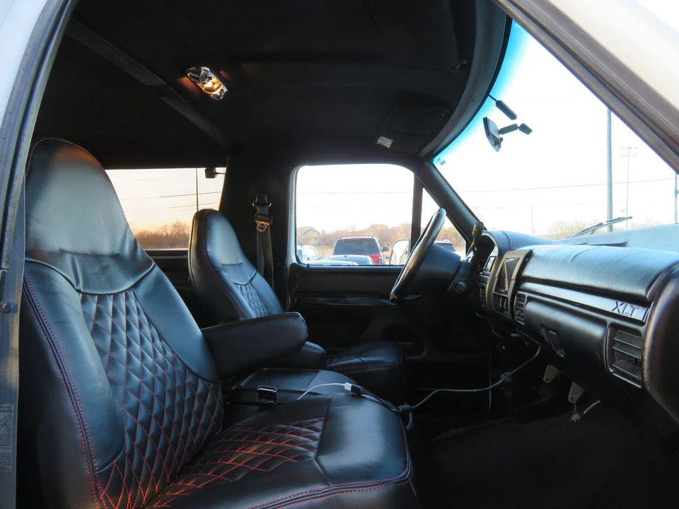 1992 Ford Bronco 5th Gen - Image 28 of 31