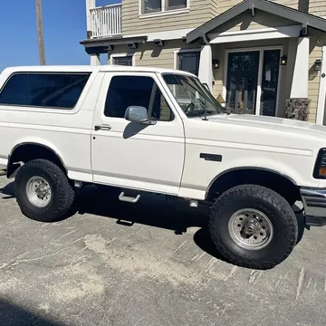 1992 Ford Bronco XLT 4x4 5.0L V8