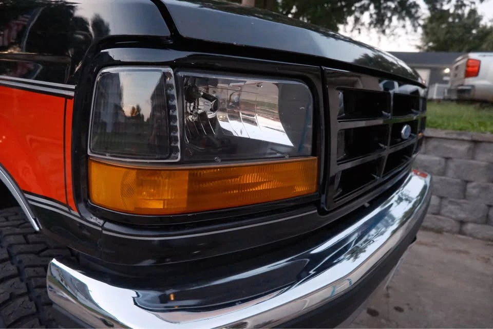 1992 Ford Bronco 5th Gen - Image 2 of 17
