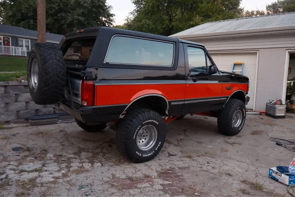 1992 Ford Bronco 5th Gen - Image 5 of 17
