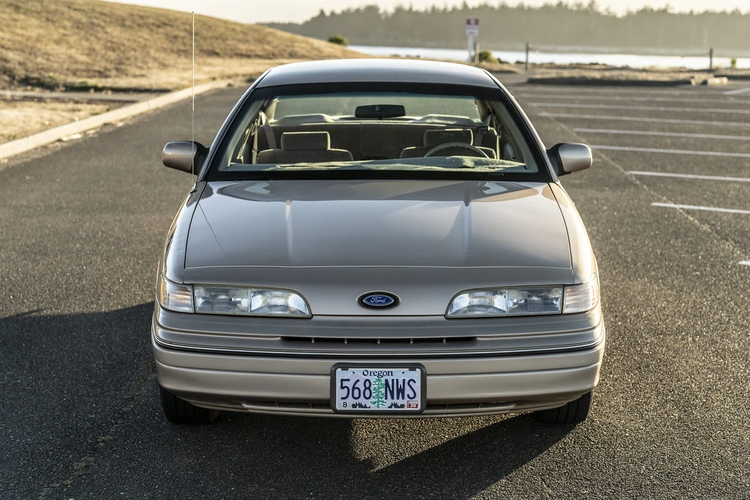 1992 Ford Crown Victoria - Image 4 of 31
