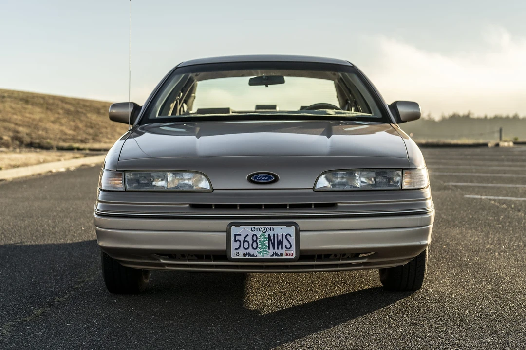 1992 Ford Crown Victoria - Image 5 of 31