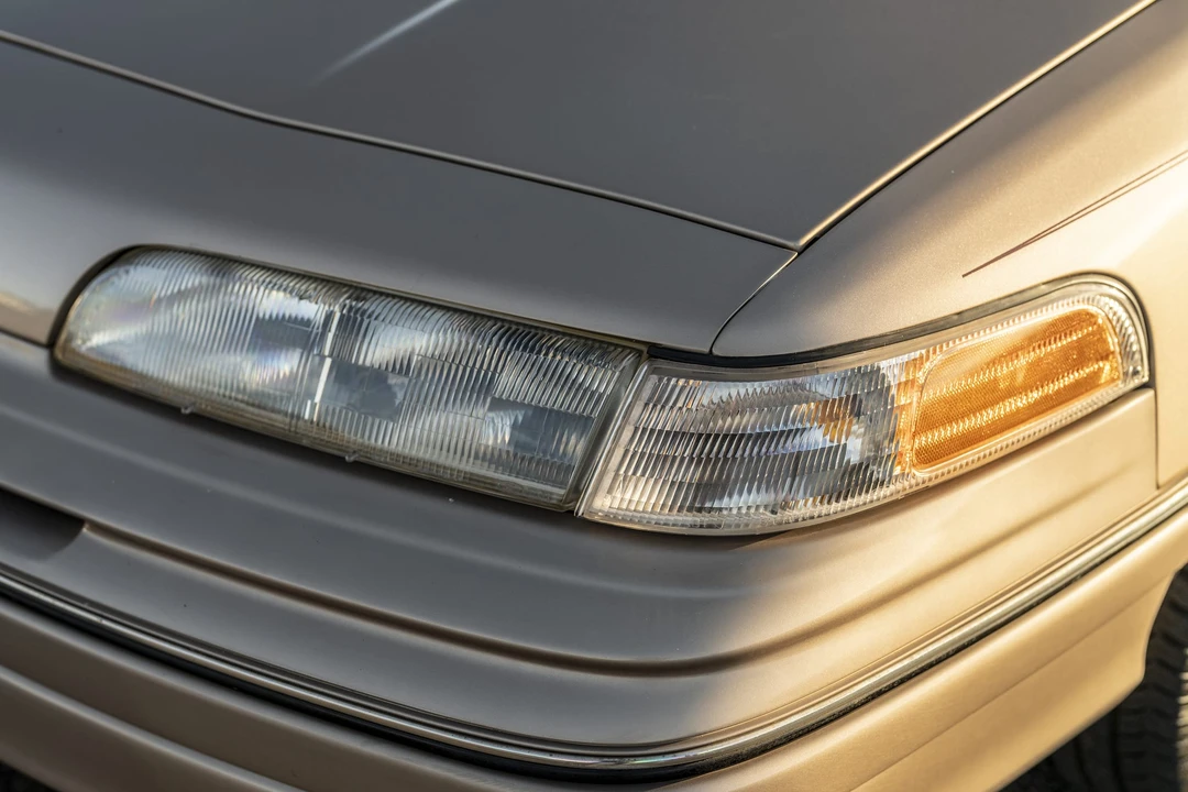 1992 Ford Crown Victoria - Image 15 of 31