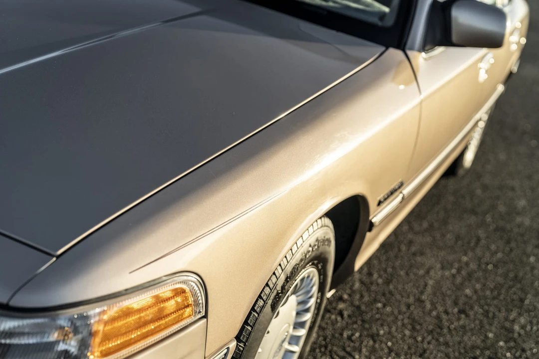 1992 Ford Crown Victoria - Image 17 of 31