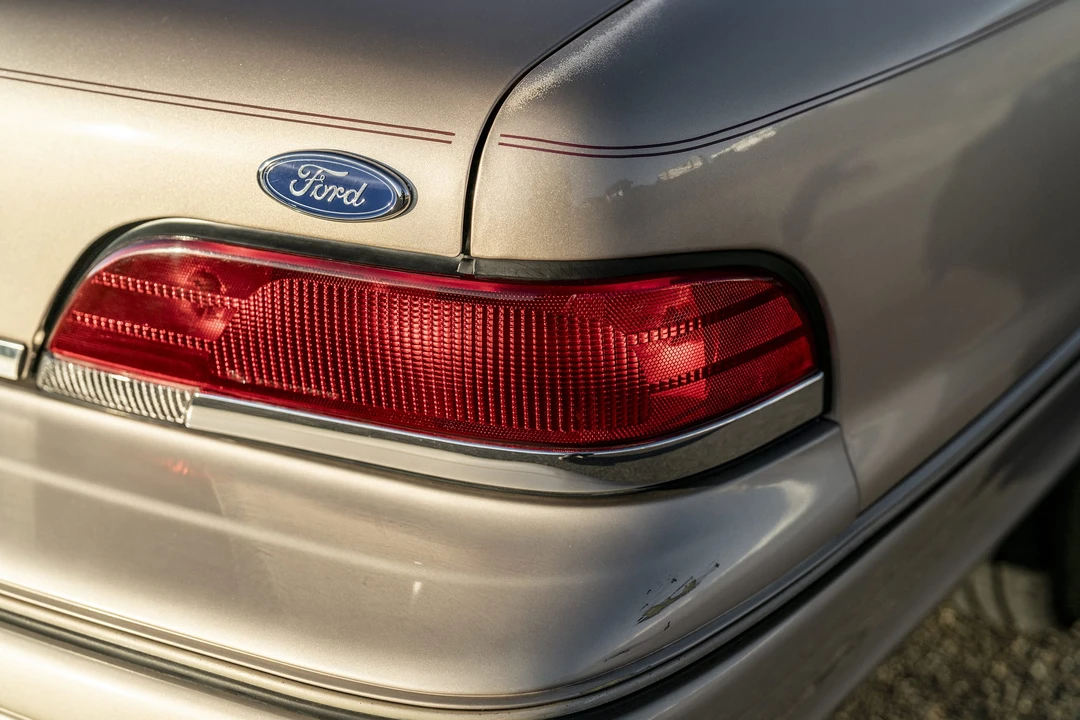 1992 Ford Crown Victoria - Image 29 of 31