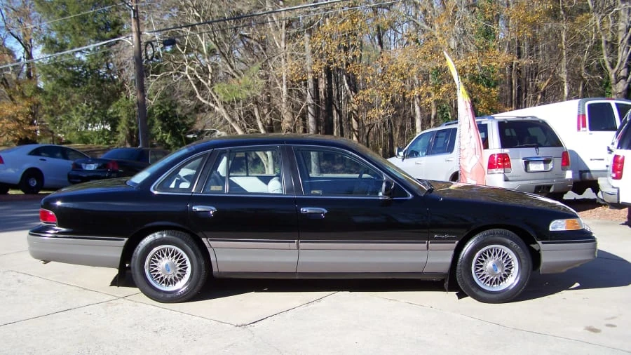 1992 Ford Crown Victoria - Image 25 of 26