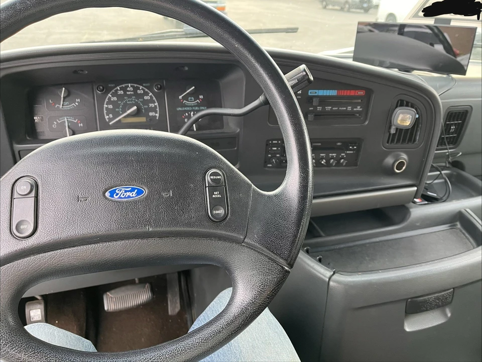 1992 Ford Econoline Van - Image 3 of 11