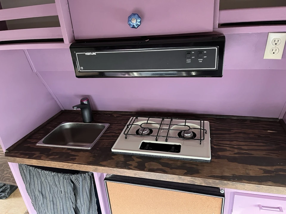 1992 Ford Econoline Van - Image 5 of 11