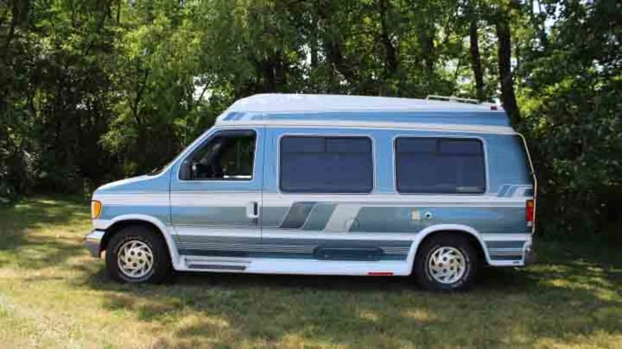1992 Ford Econoline Van - Image 2 of 10