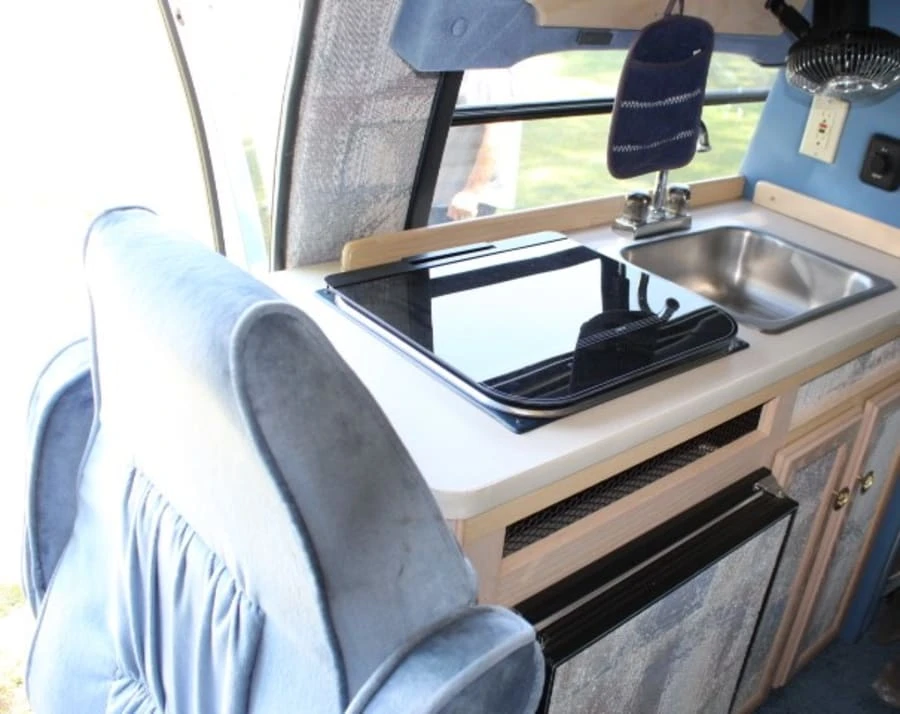1992 Ford Econoline Van - Image 9 of 10