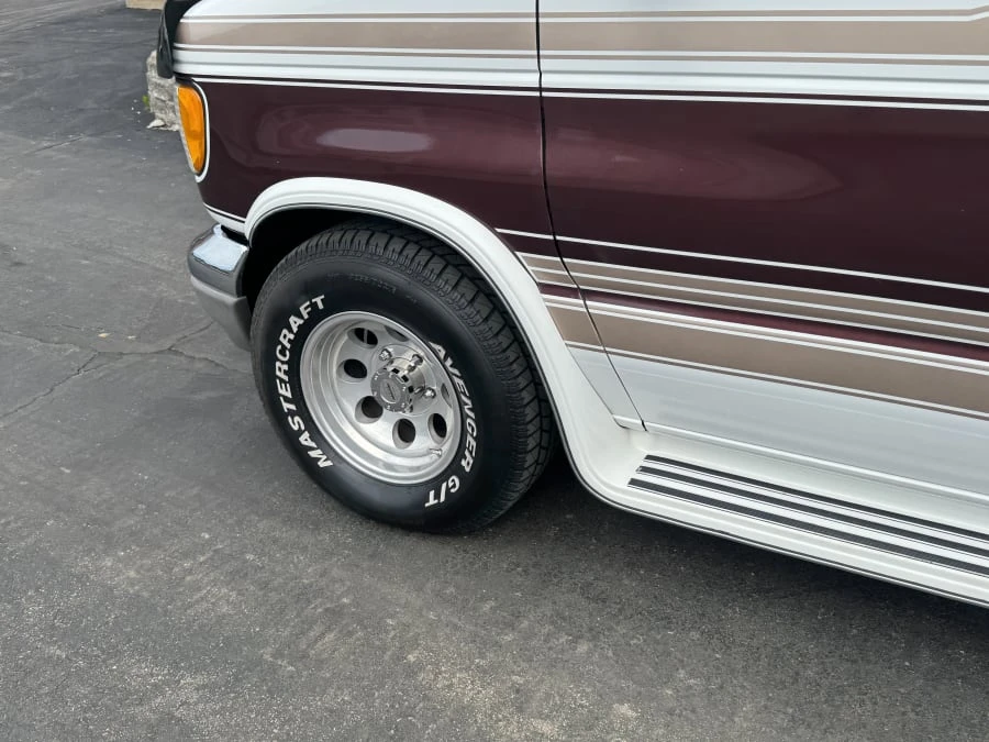 1992 Ford Econoline Van - Image 4 of 13