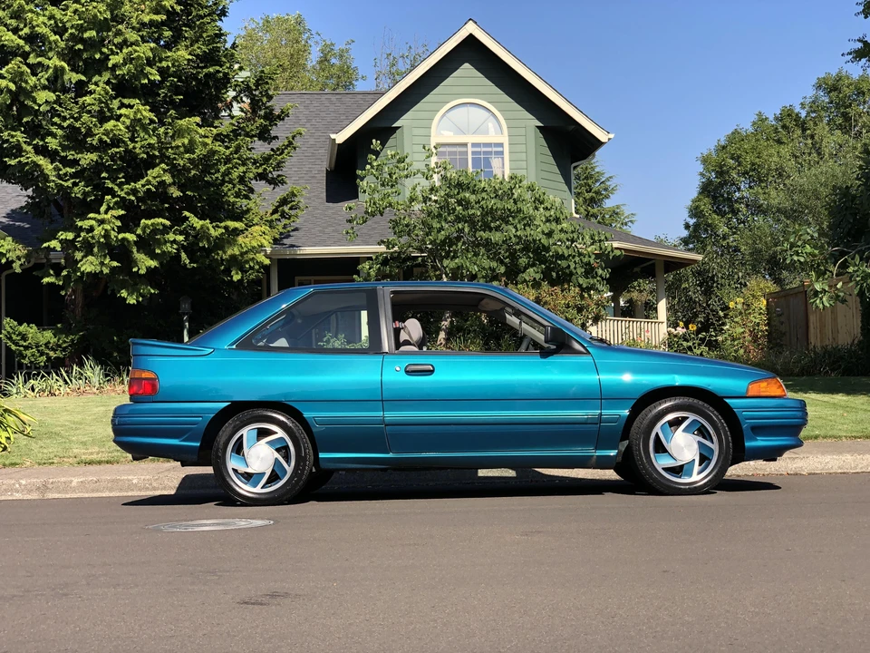 1992 Ford Escort (North America) - Image 16 of 31
