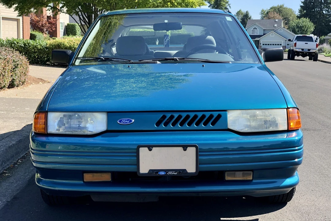 1992 Ford Escort (North America) - Image 2 of 31