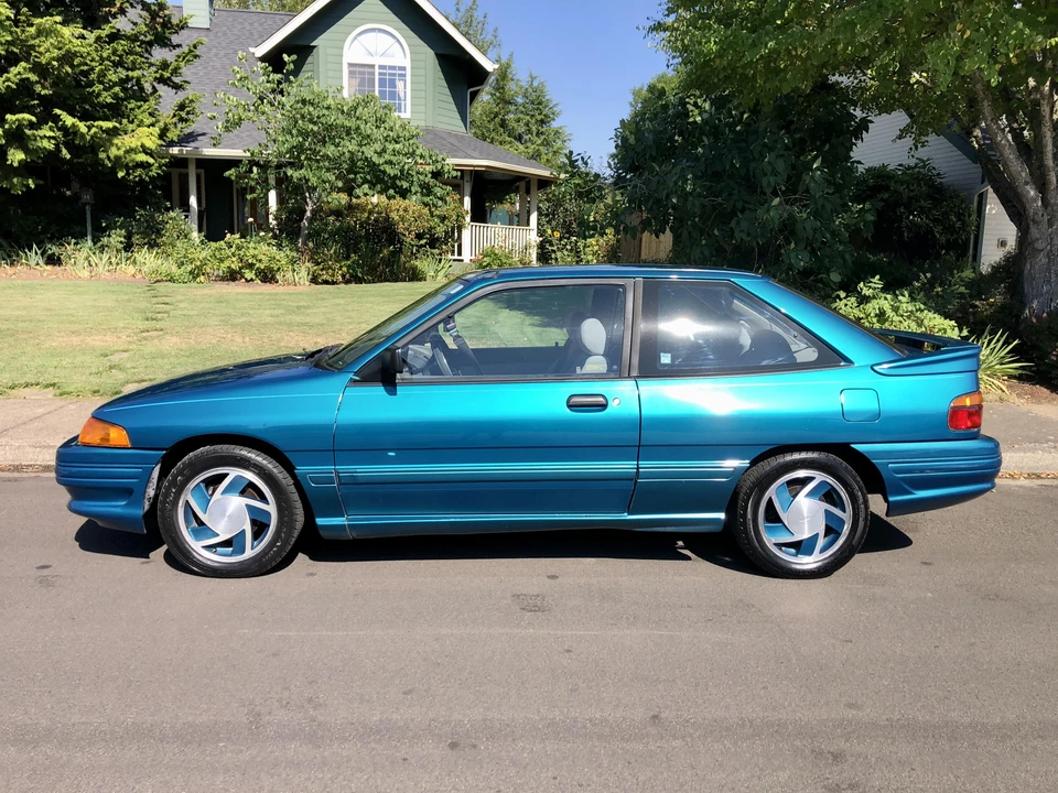 1992 Ford Escort (North America) - Image 12 of 31