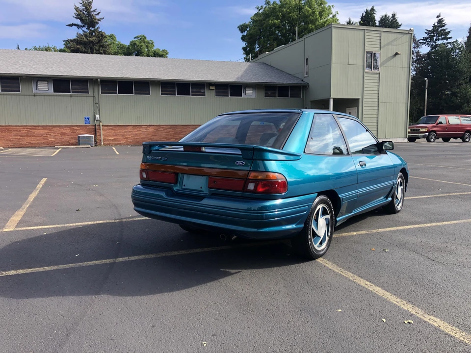 1992 Ford Escort (North America) - Image 14 of 31