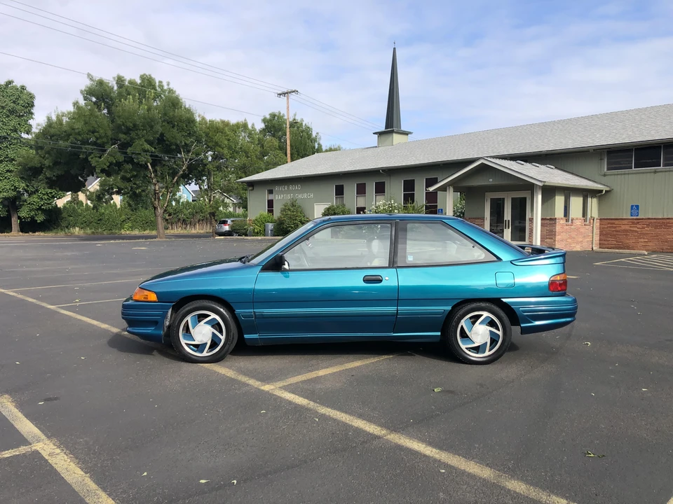 1992 Ford Escort (North America) - Image 11 of 31
