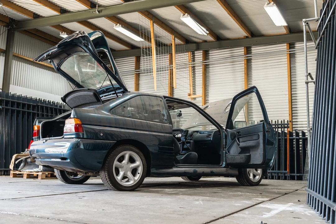 1992 Ford Escort RS Cosworth - Image 17 of 31