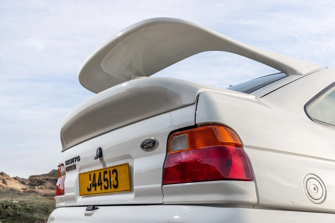 1992 Ford Escort RS Cosworth - Image 15 of 31