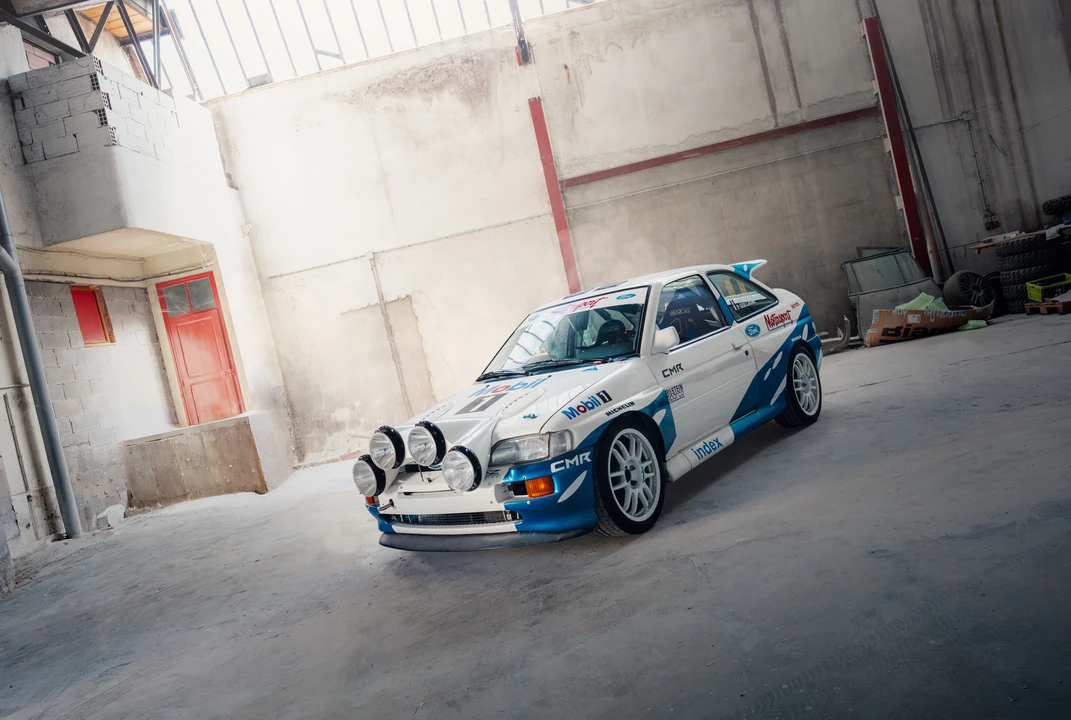 1992 Ford Escort RS Cosworth - Image 10 of 31