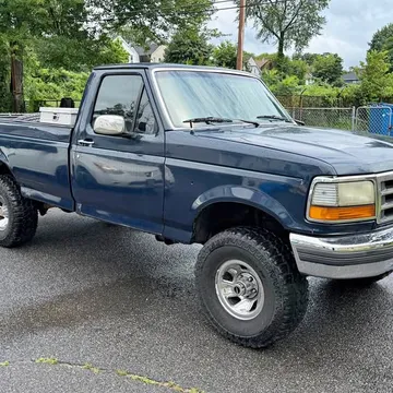 1992 Ford F-150 FX4 Pickup 2D 6 1/2 ft