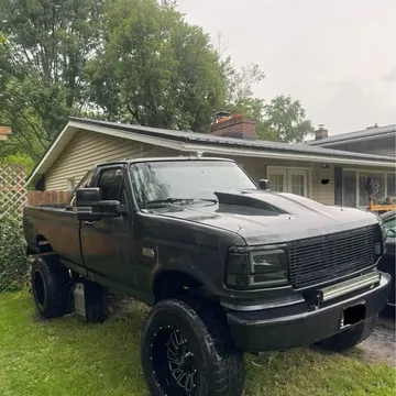1992 Ford F-150 XL Pickup 4D 8 ft