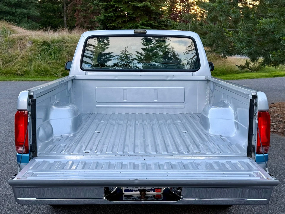 1992 Ford F-Series - Image 9 of 31