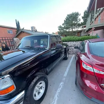 1992 Ford F-150 XLT Pickup 2D 6 1/2 ft