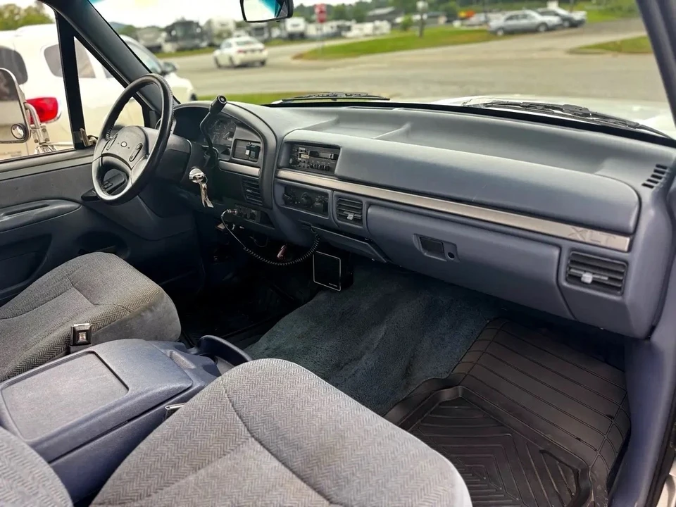 1992 Ford F-Series 8th Gen - Image 11 of 12